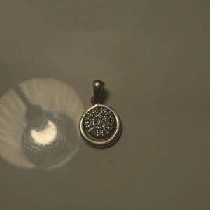 hängsmycke silver - silver 925. Säljer även halsband till på profilen!