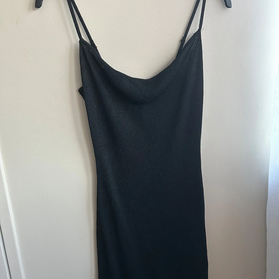 Glittrig stickad mini klänning - 90