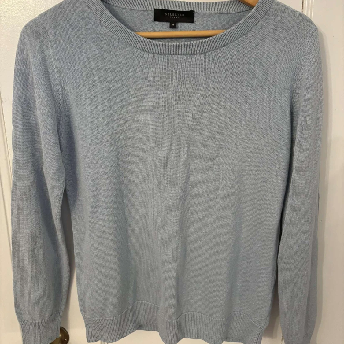 Ljusblå tröja från Selected Femme