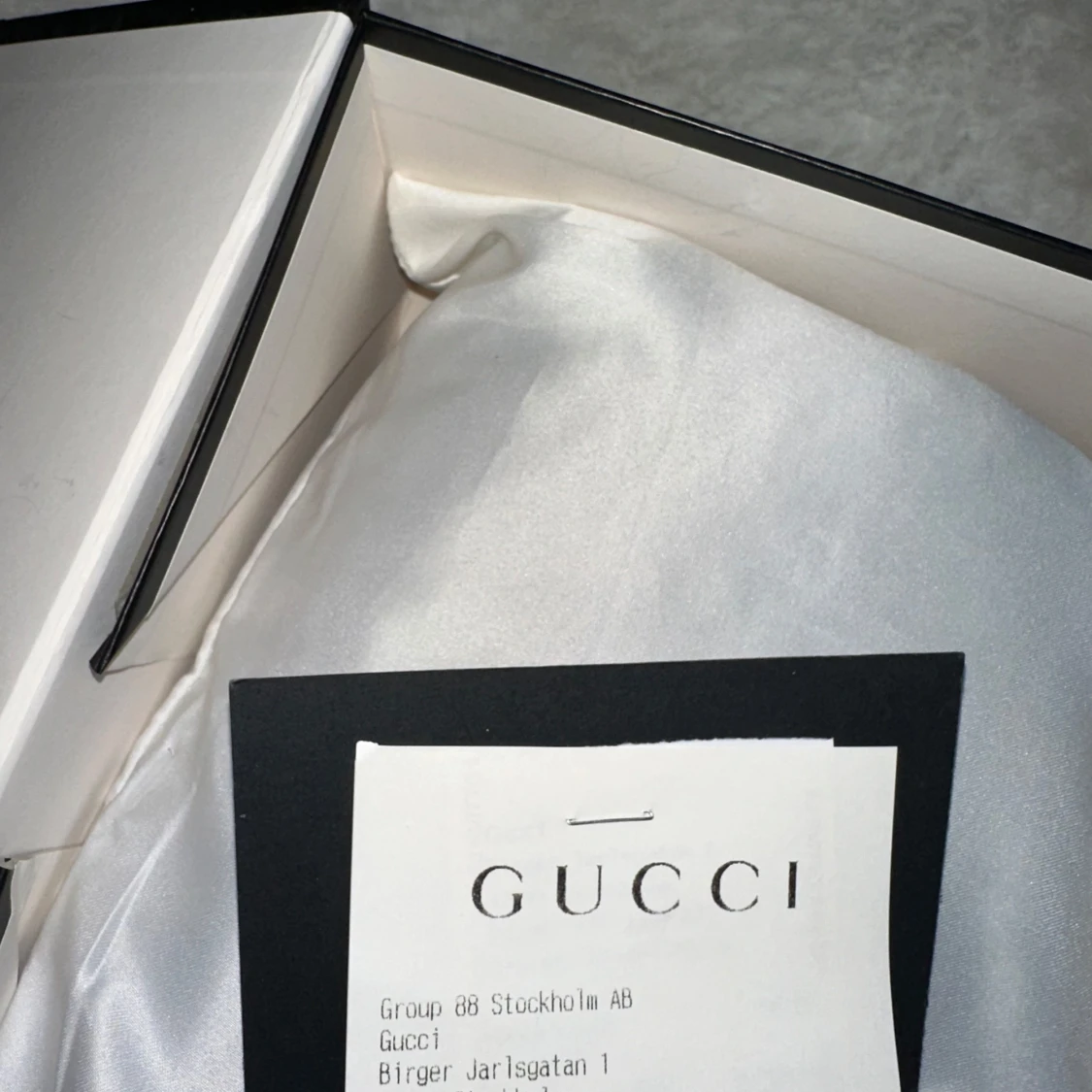 Svart axelväska från Gucci - 92
