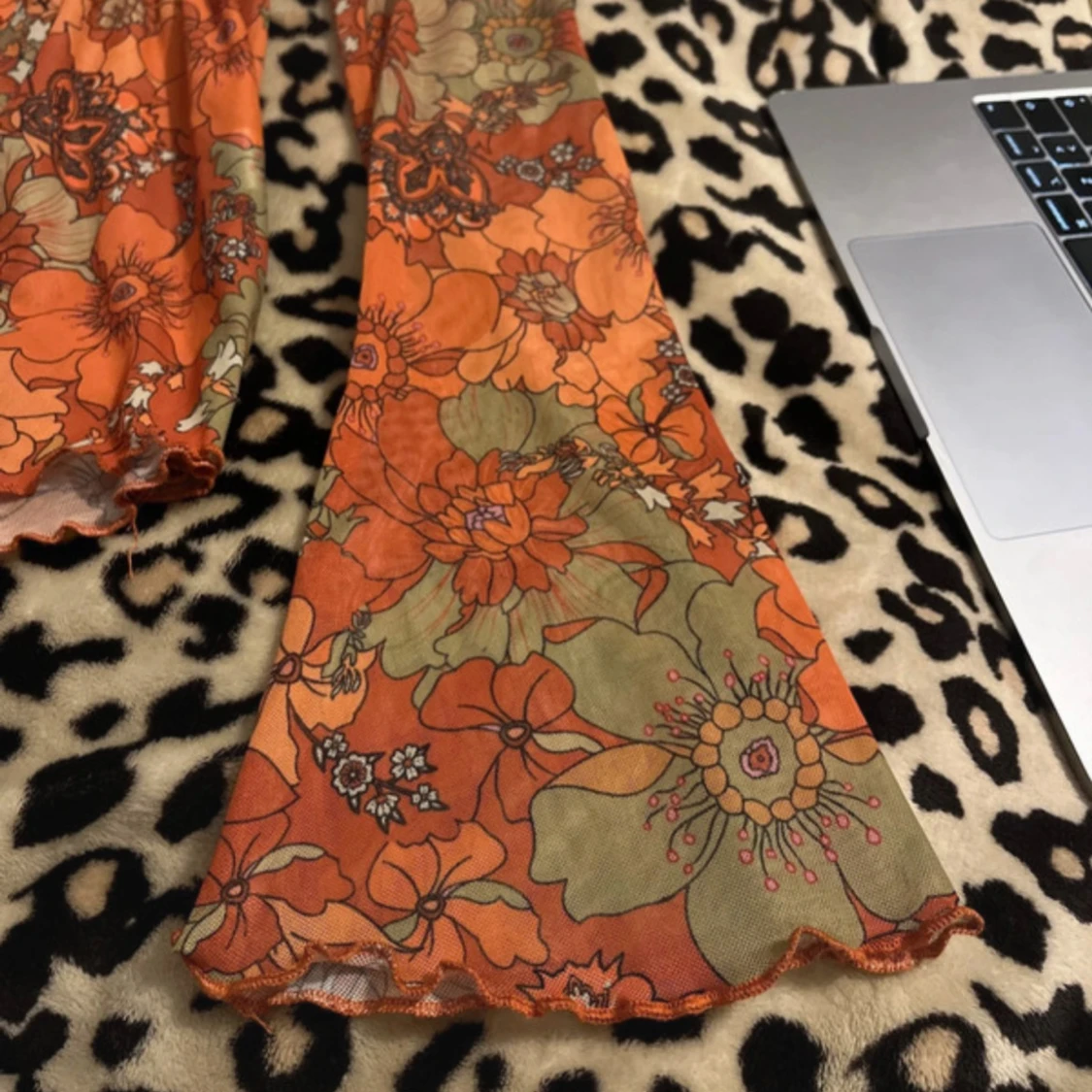 hippie mesh topp med flowy armar - 90