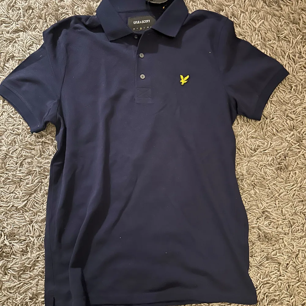 Piké från lyle scott aldrig använd med prislapp. T-paidat.