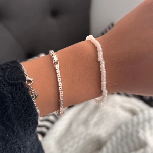 litet pärl armband  - 🤍🤍🤍🙌🏻🙌🏻