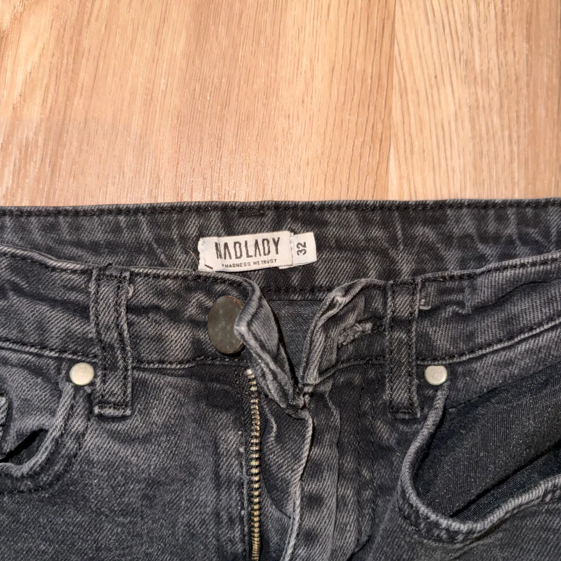 Jeans utsvängda