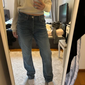Raka jeans  - Raka ”baggy” jeans, använda men inga defekter! 