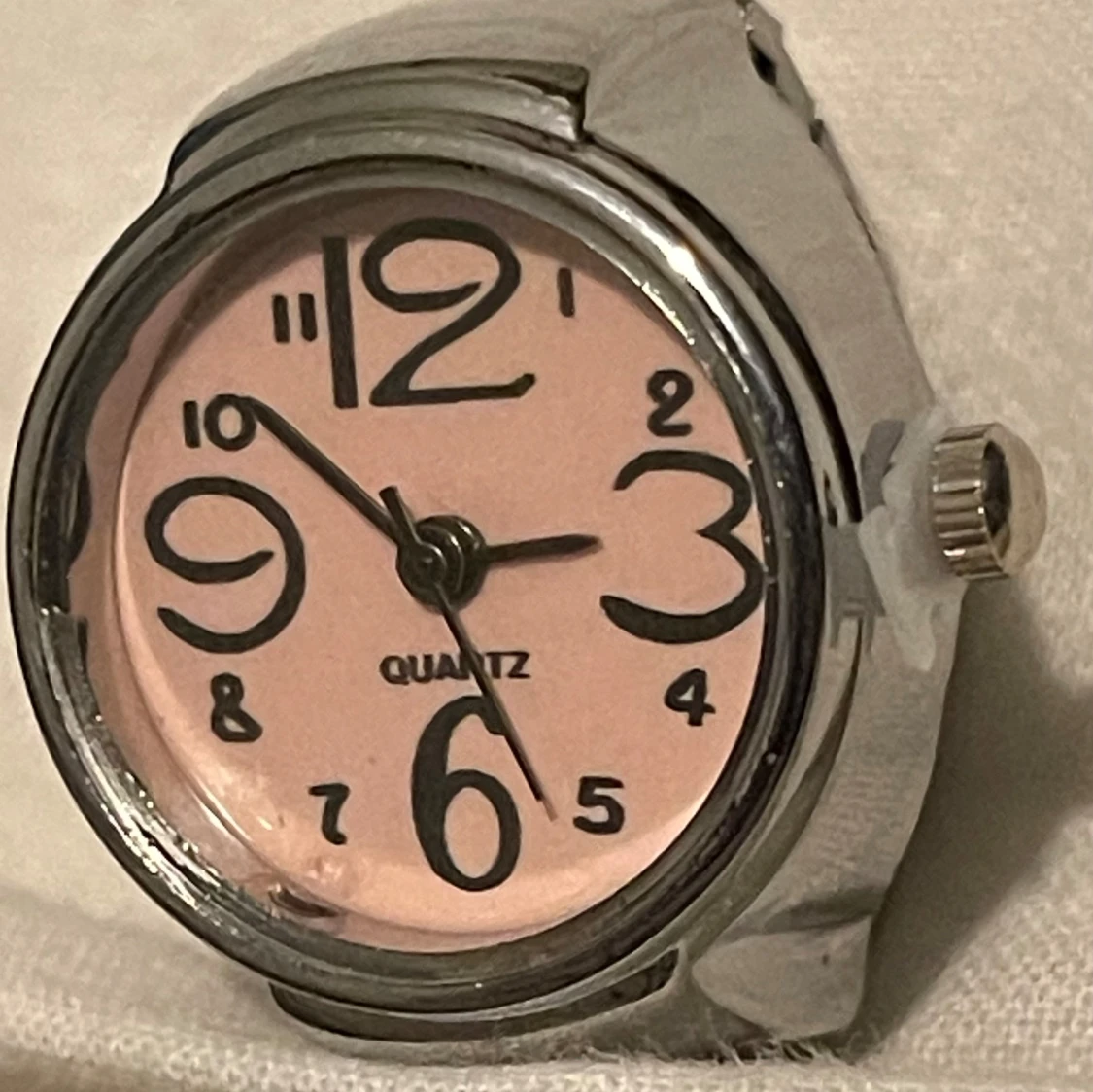 Rosa klocka med silverarmband - 90