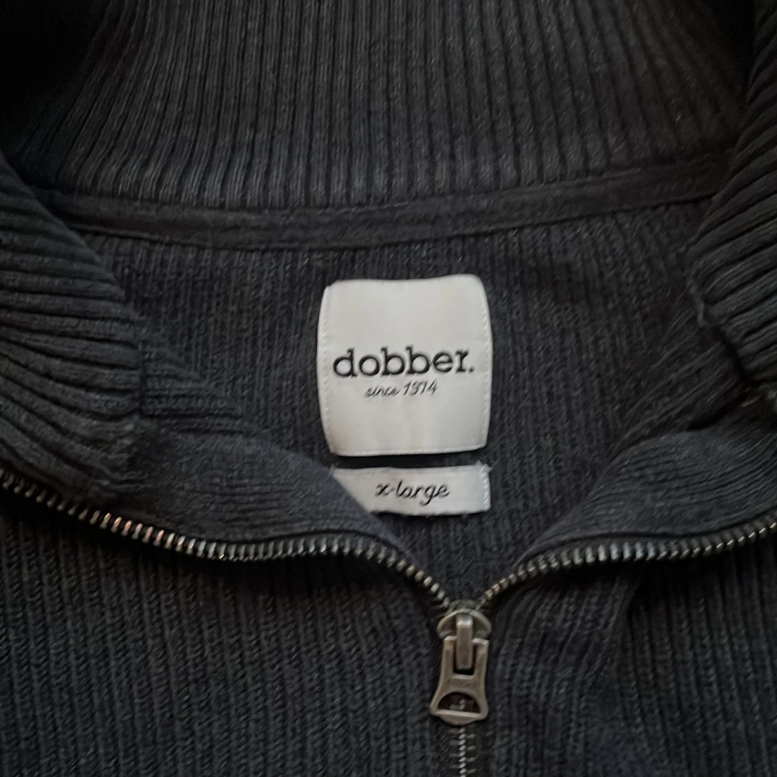 Svart ribbad tröja från Dobber - 91