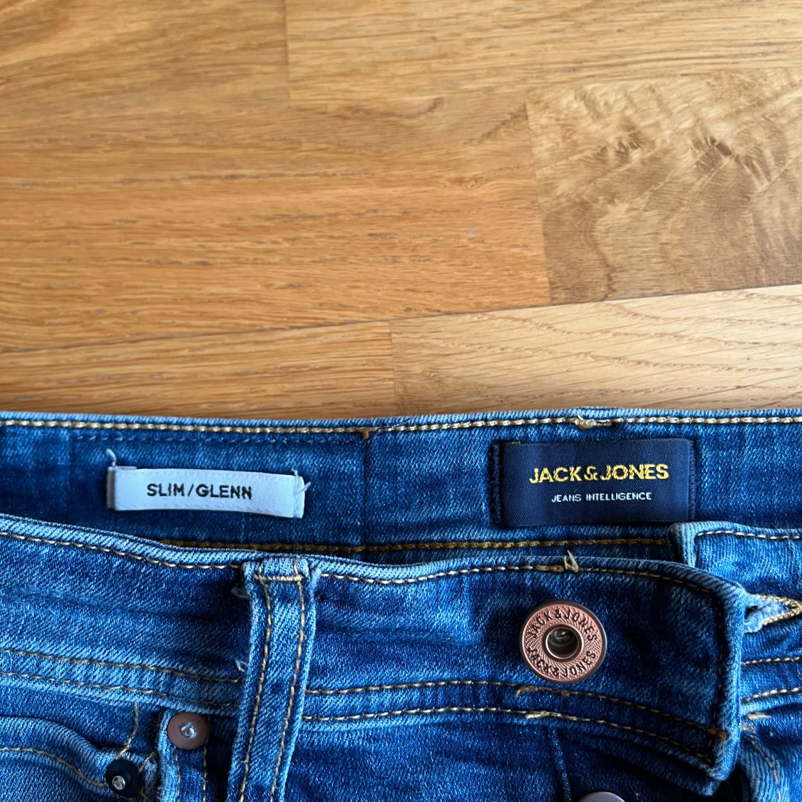 Jack and Jones jeans slitningar  - 92