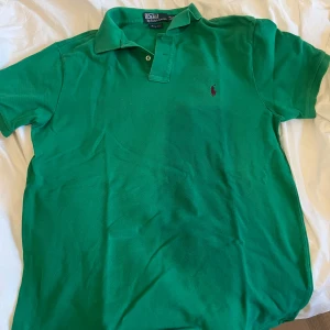 Polo piké  - Jätte fin polo piké, M. Använt fåtal gånger
