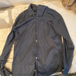 Morris skjorta  - 9/10 skick Används inte  För stor 