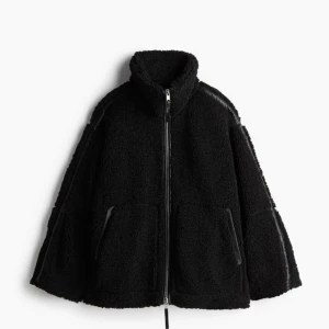 Teddyjacka  - Teddyjacka från hm, helt ny med prislapp på🥰