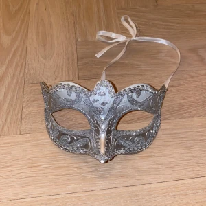 Maskerad - Använd endast under ett tillfälle.