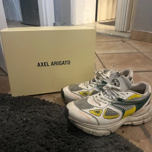 Axel arigato skor - Ett par snacket från Axel arigaot 