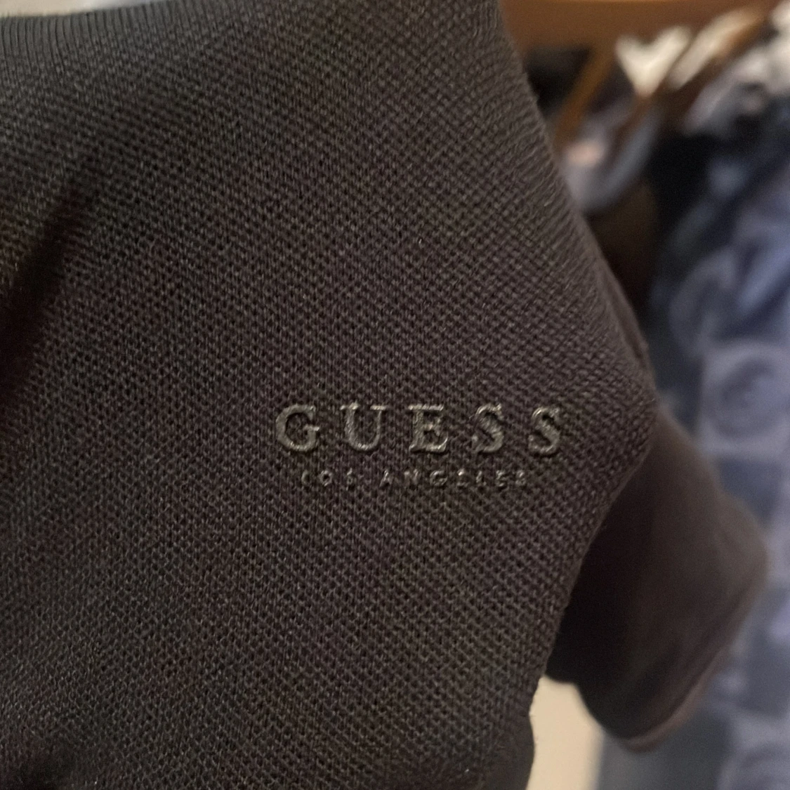 Guess  - 90