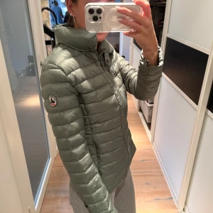 Jott jacka - Så fin färg, knappt använd!