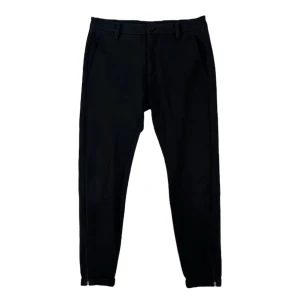  Kostymbyxor - "Gabba Pisa Jersey Pant" storlek M regular fit. Lagom använd med några tecken på användning utan några defekter. 