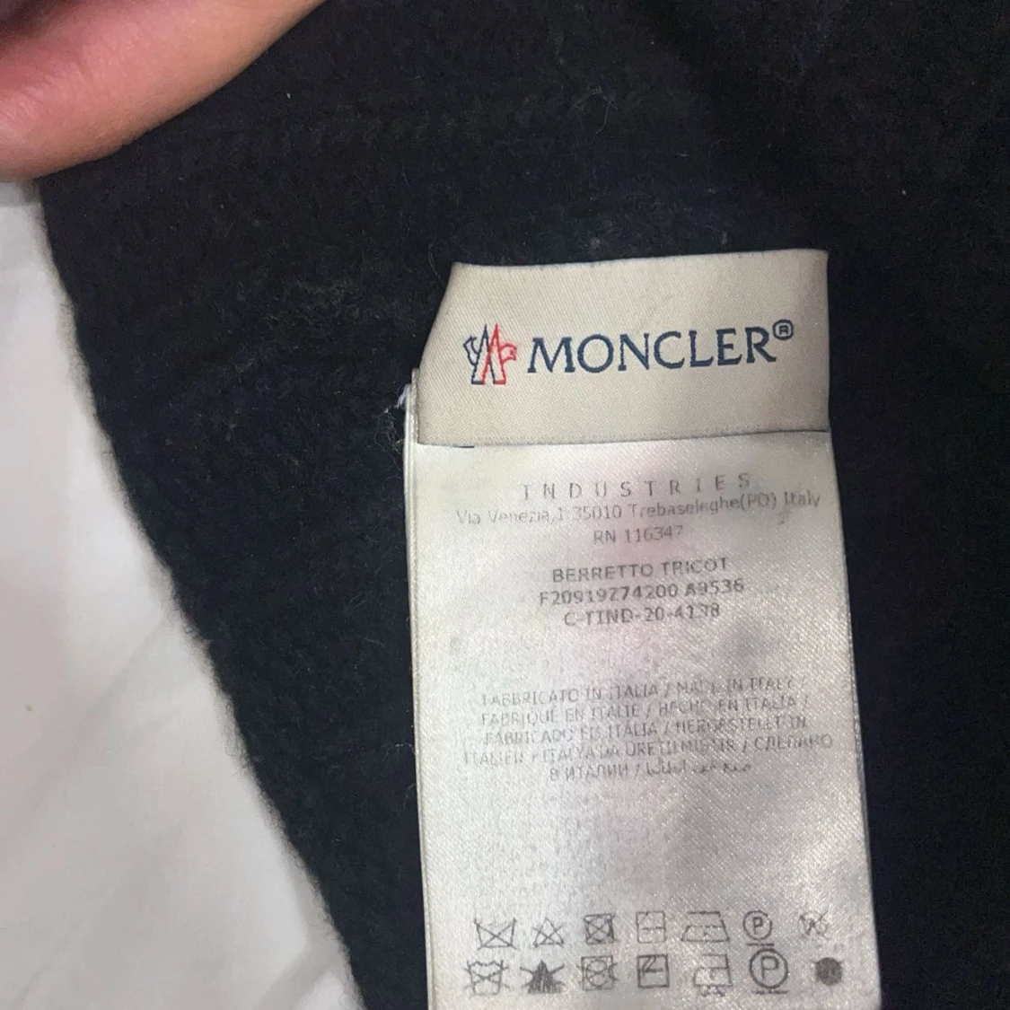 Moncler Mössa Äkta - 91