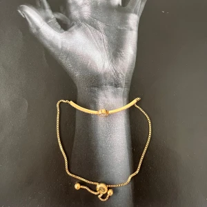 Armband- guld  - Skriv till oss om frågor vid t.ex storlek osv! 