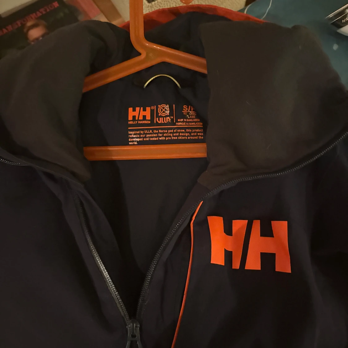 Marinblå allvädersjacka från helly hansen - 2