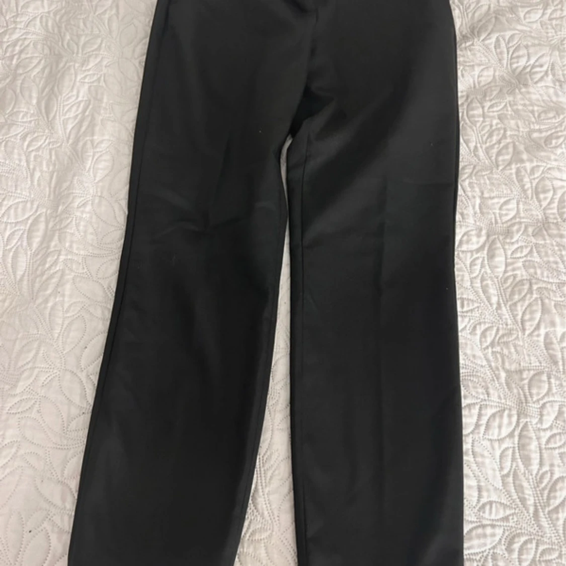 Svarta kostymbyxor från H&M - 2