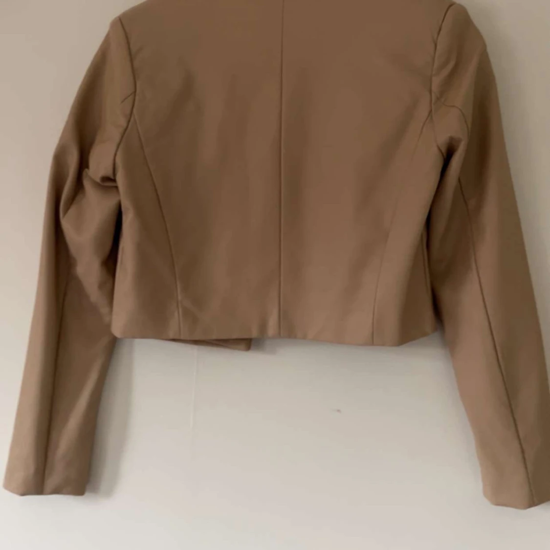 Beige kavaj från Amisu - 1