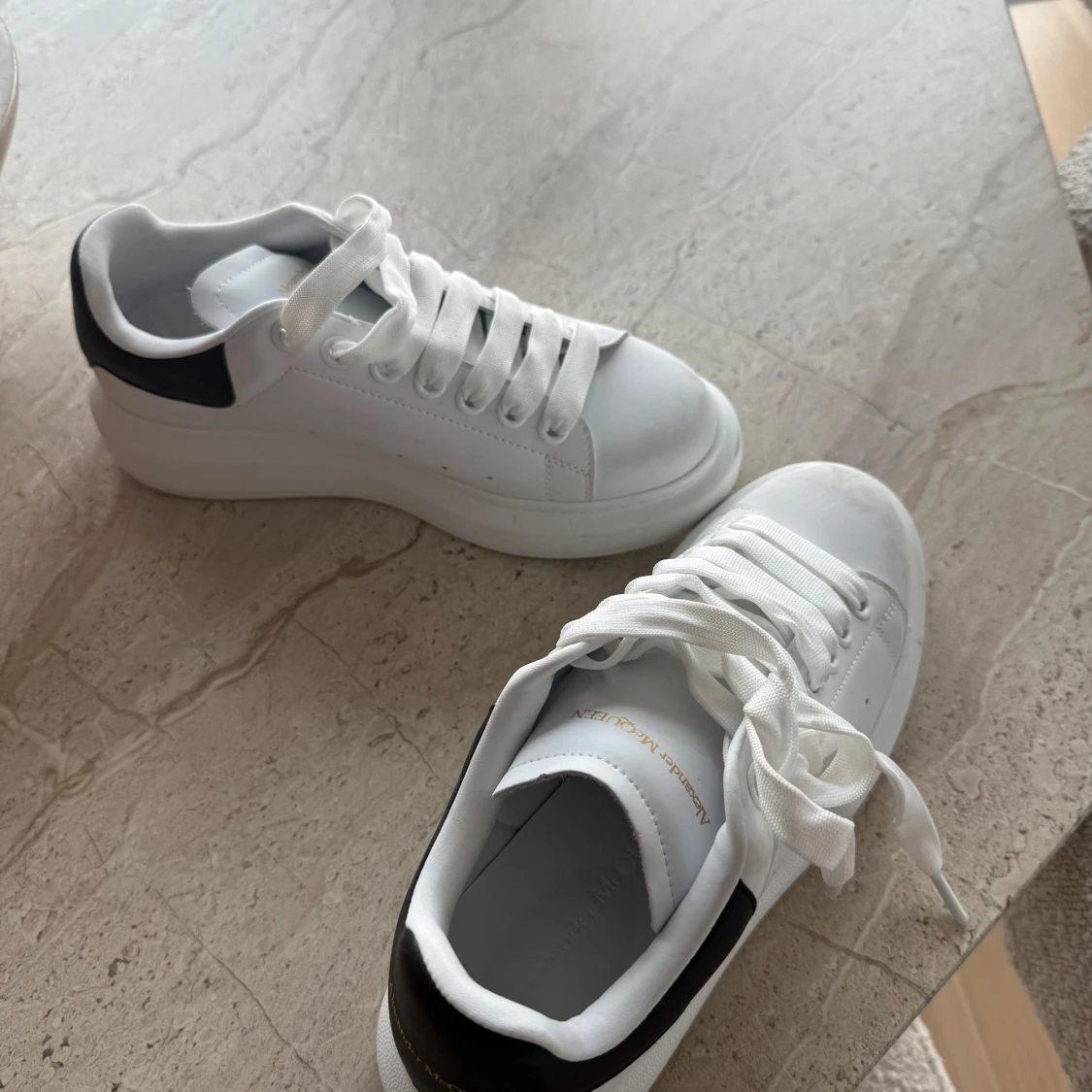 Alexander McQueen vita sneakers - 1