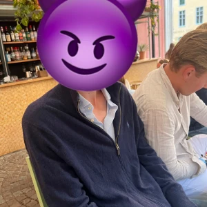 James - James är till salu högsta bud vinner