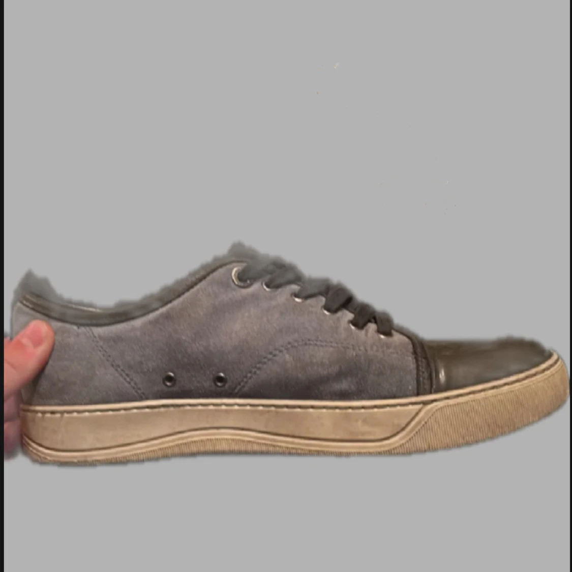 Grå mockasneakers från Lanvin