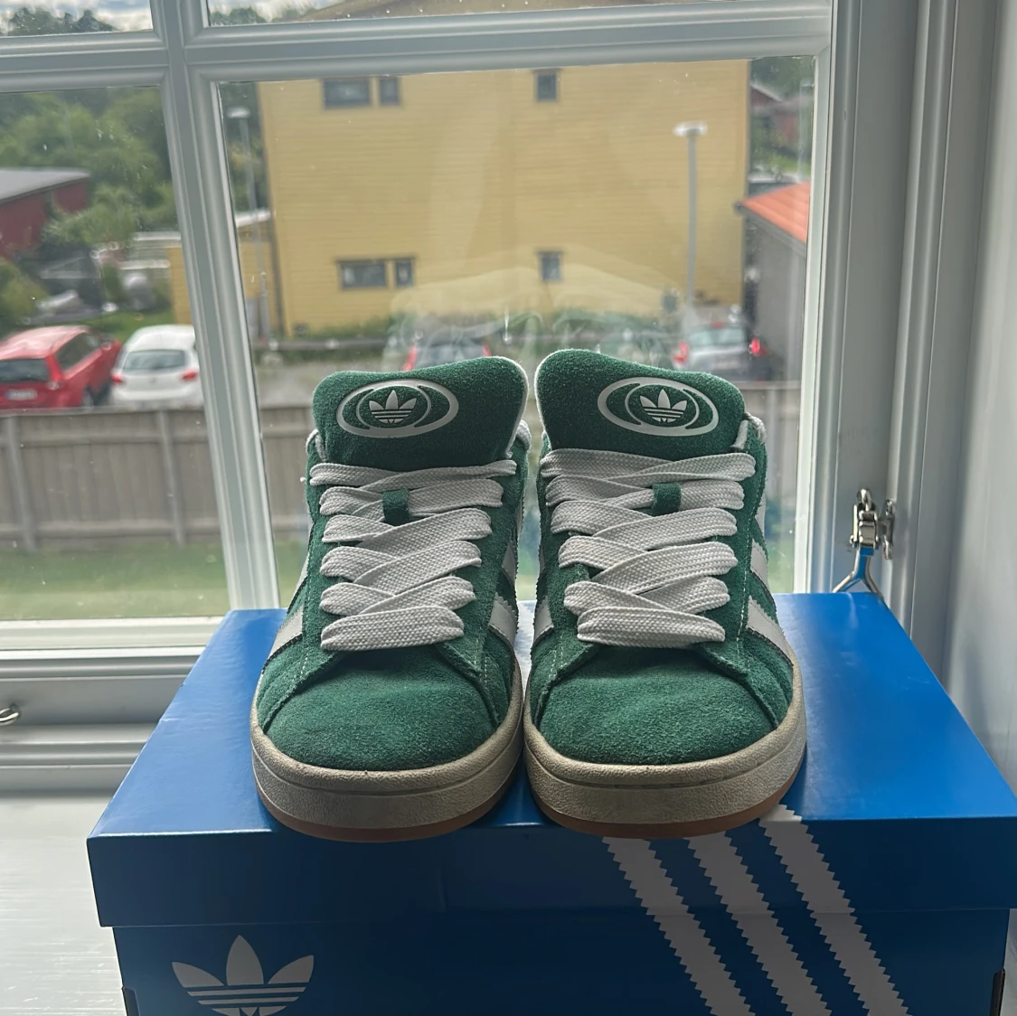 Adidas Campus gröna sneakers strl 41,5