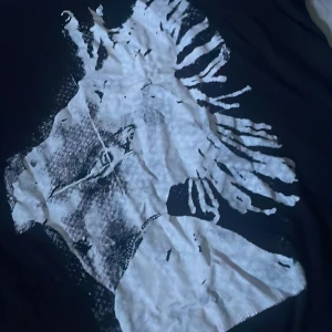 Custom Made playboicarti tröja - custom made carti tröja ja köpte a while back här på plick riktigt clean