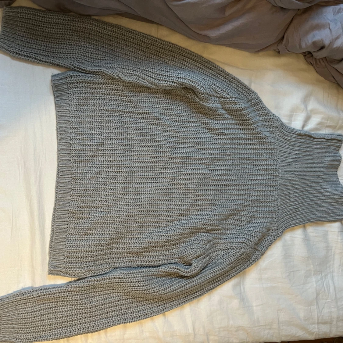 Grå turtleneck stickad tröja från Rut & circle - 1