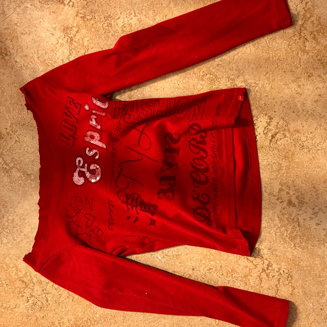 Röd långärmad topp från Esprit