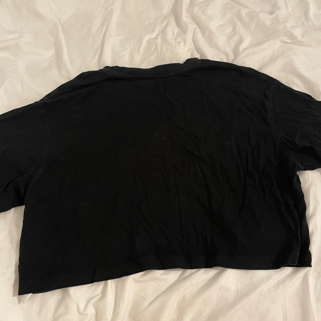 Svart croppad t-shirt FB Sister - 1