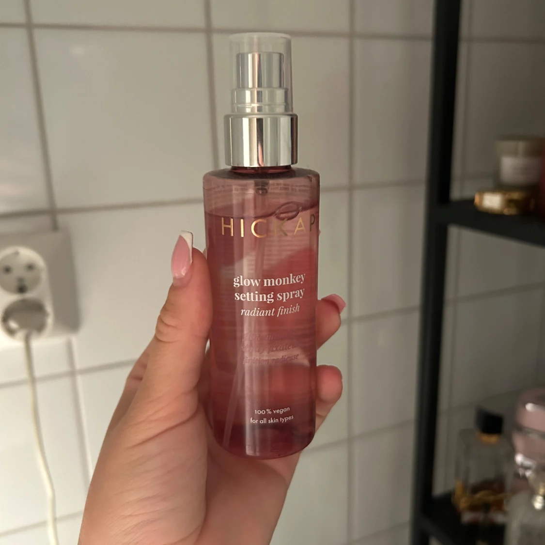 Hickap Glow Monkey Setting Spray