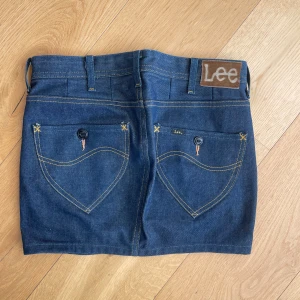 Lee jeanskjol - Jeanskjol från Lee i storlek S