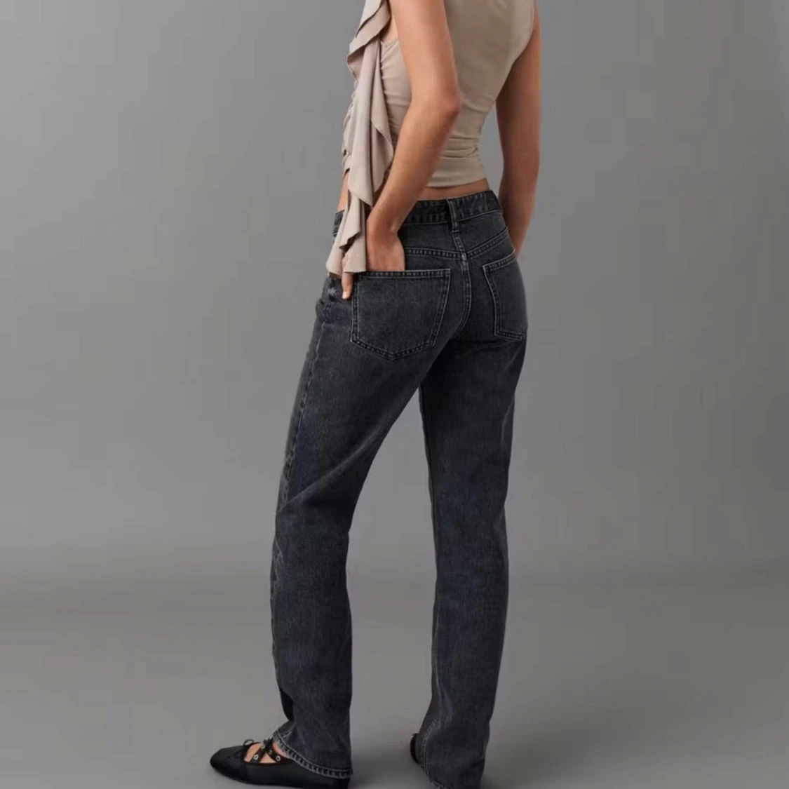 Svarta jeans från Gina - 1