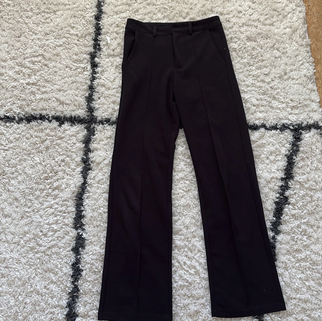 Svarta kostymbyxor från Kappahl ( Priset kan diskuteras)