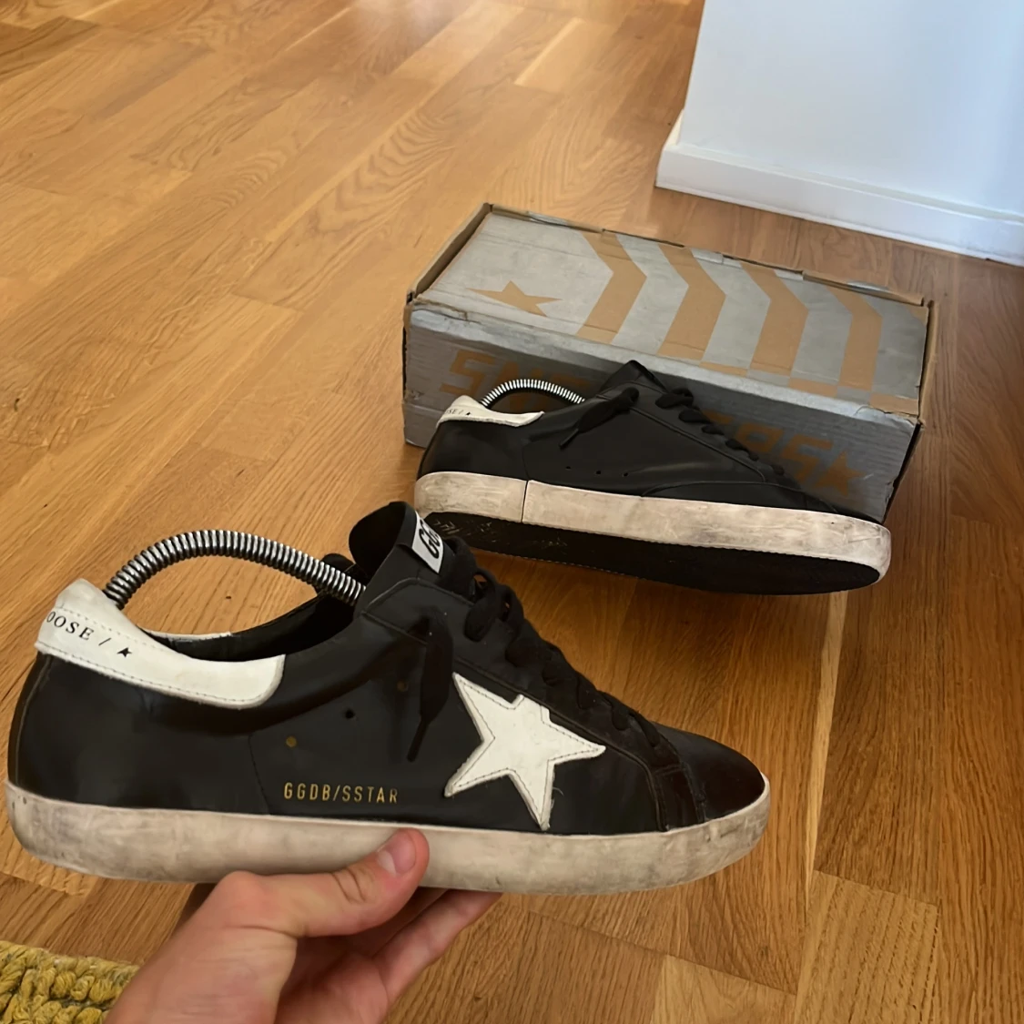 Golden Goose svarta sneakers med vit stjärna