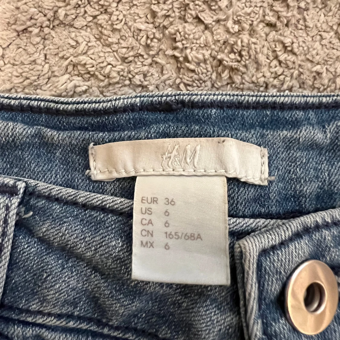 Blå jeansshorts från H&M, strl 36 - 2
