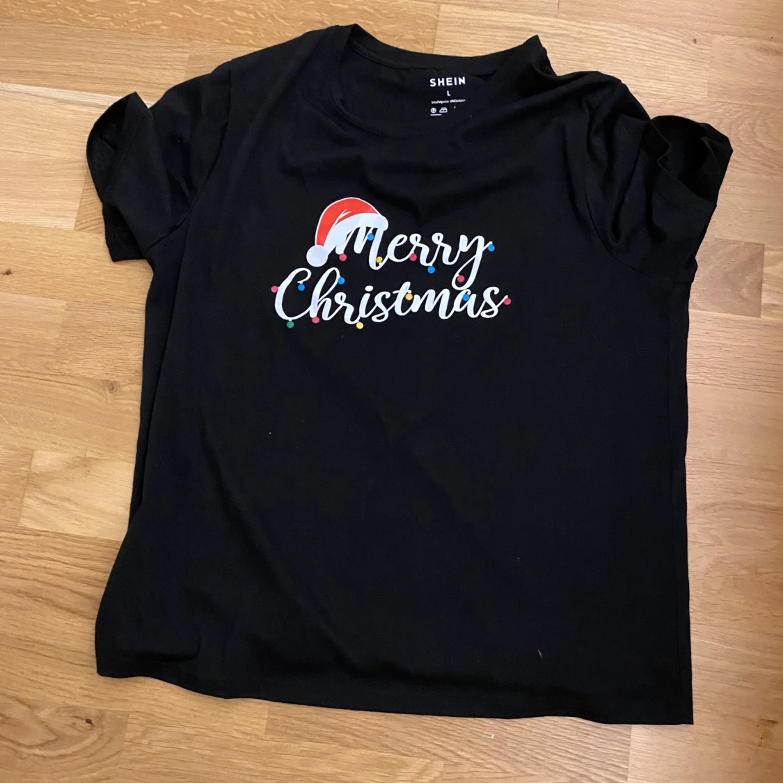 Svart jul-tshirt från SHEIN - 2