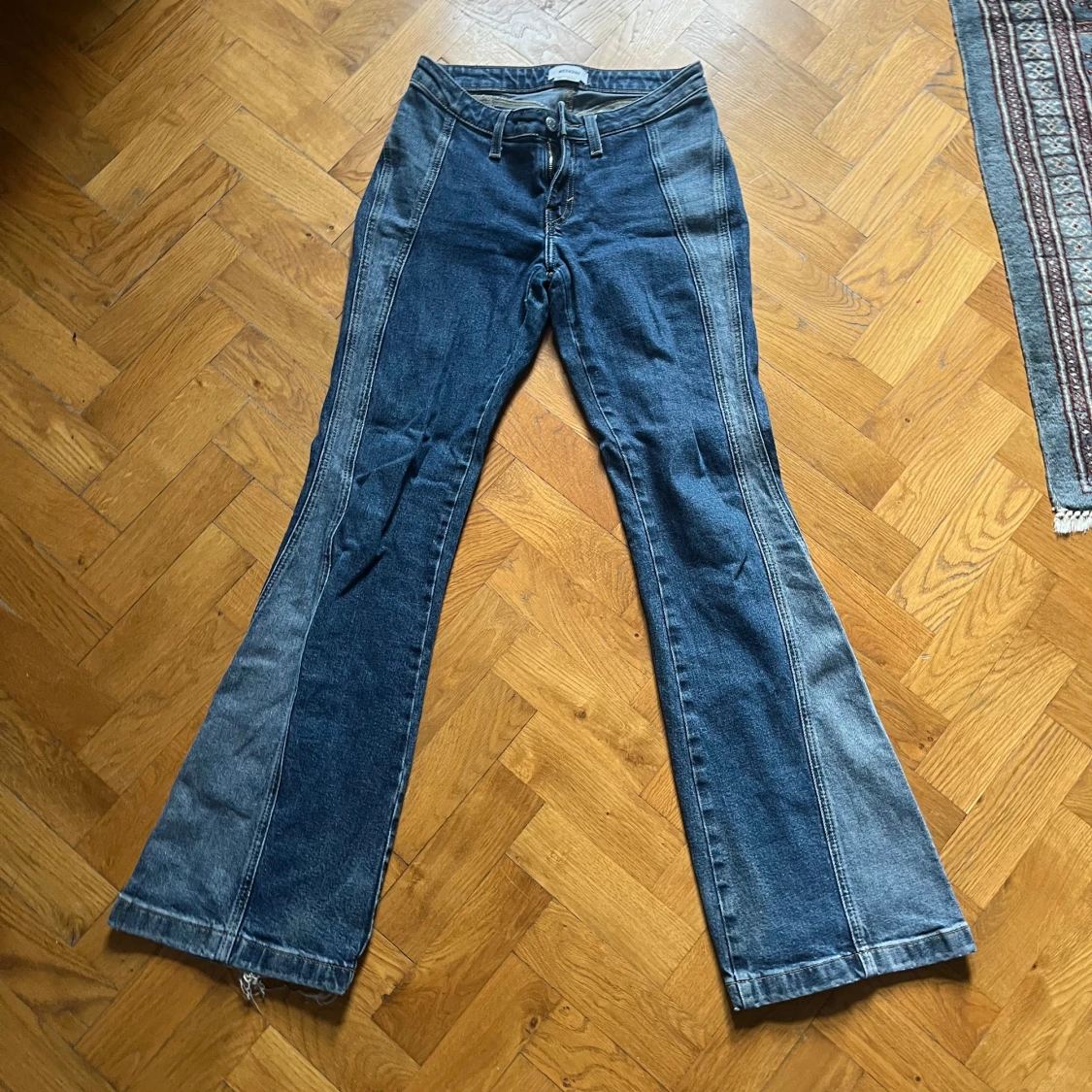 Blå bootcut jeans med låg midja - 3