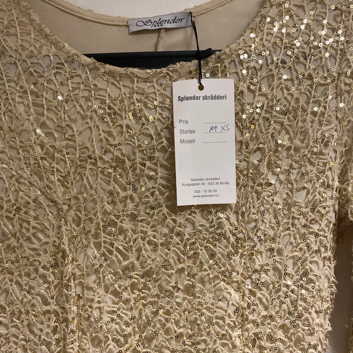 Champagnefärgad långklänning med paljetter - 3