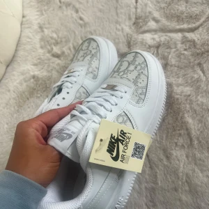 Nike air force  - Säljer nu dessa helt oanvända skor storlek 39