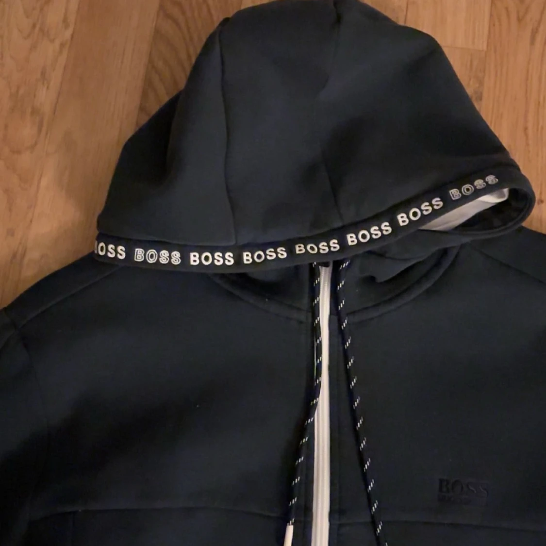Svart hoodiejacka från Hugo Boss - 2