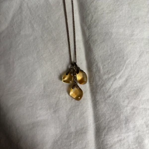 Halsband med äkta citrin hängen - halsband med citrin hängen och silver kedja