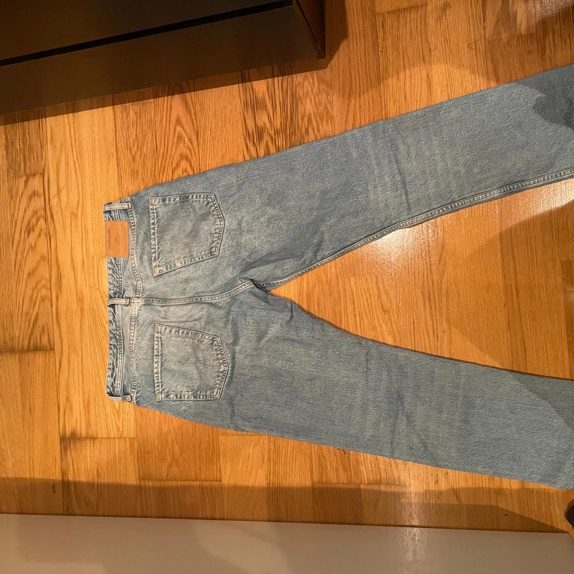 Ljusblå loose fit jeans från Jack & Jones - 1