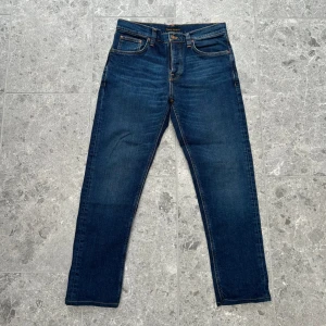 Nudie jeans - Nudie jeans // modell steady eaddie ll // storlek 31/30 // Slim/rak passform // fraktar alltid snabbt 😊