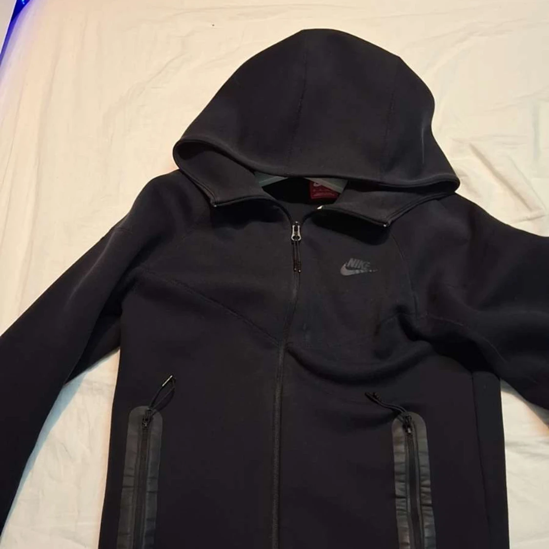 Svart hoodiejacka från Nike