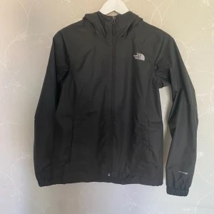 Svart vindjacka från The North Face - Aldrig använd! 