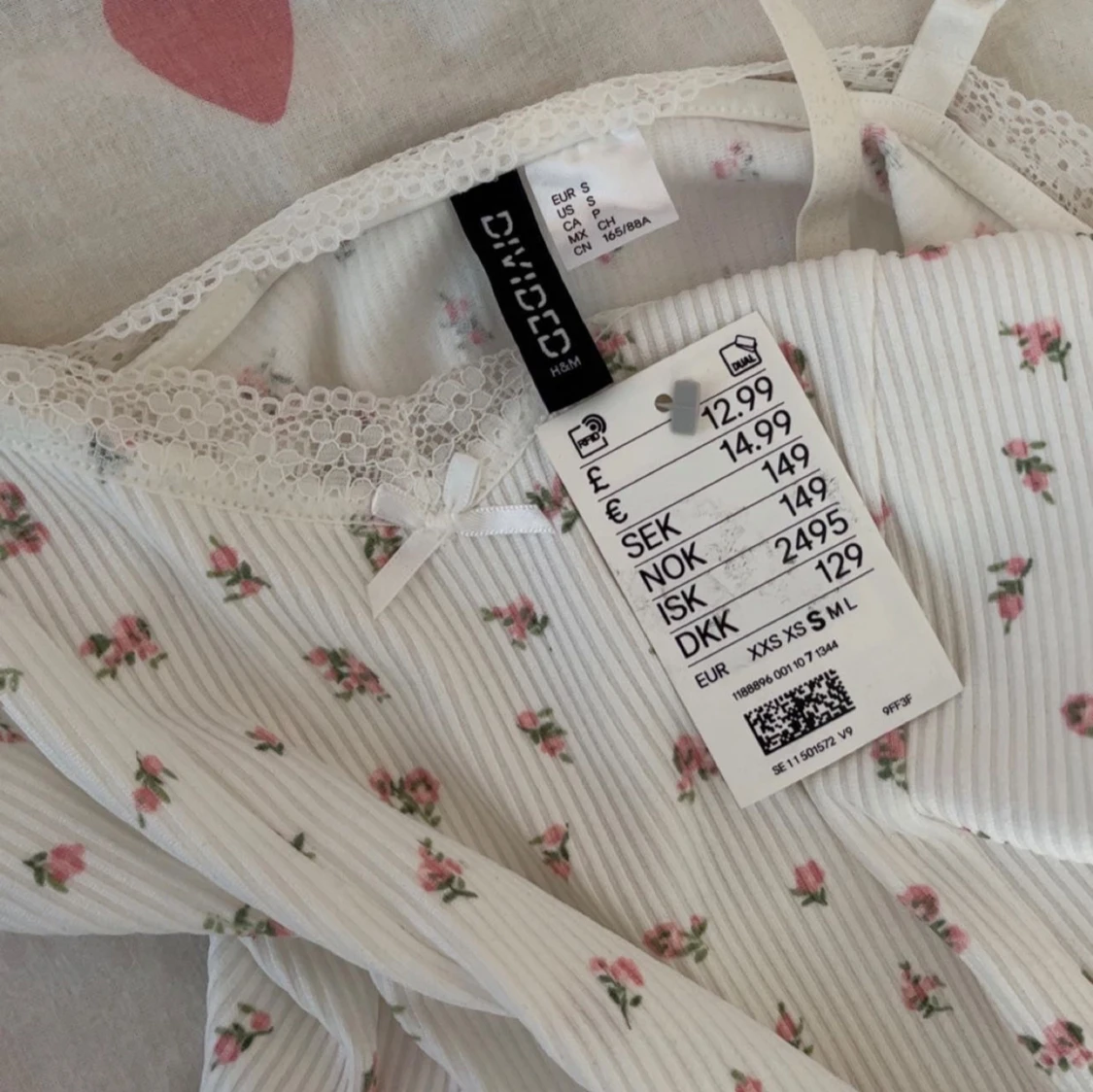 Vit blommig klänning - 3